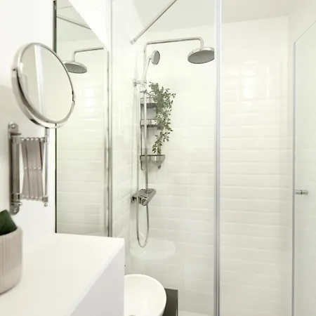 Explore And Relax: Your Ideal 2br On Calea Victoriei Apartment