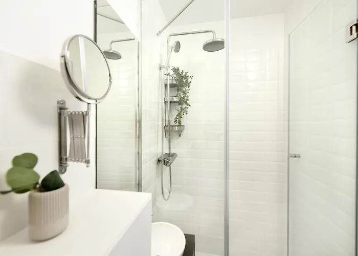 Explore And Relax: Your Ideal 2br On Calea Victoriei Apartment