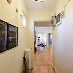 Explore And Relax: Your Ideal 2br On Calea Victoriei Apartman *
