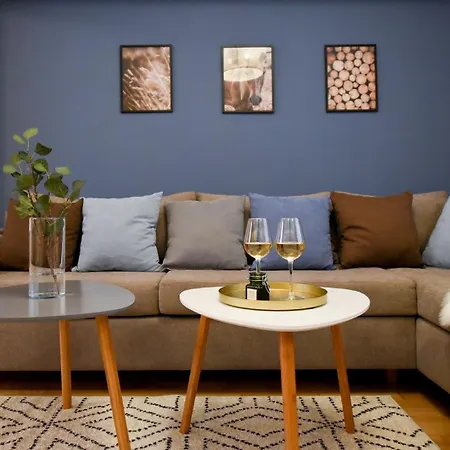 شقة Explore And Relax: Your Ideal 2br On Calea Victoriei بوخارست