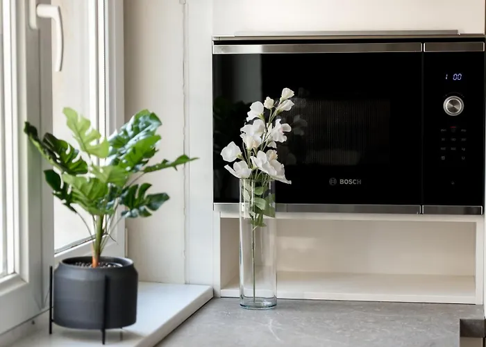 Explore And Relax: Your Ideal 2br On Calea Victoriei דירה *