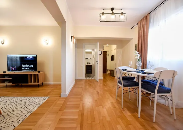 Explore And Relax: Your Ideal 2br On Calea Victoriei Apartman Bukarest